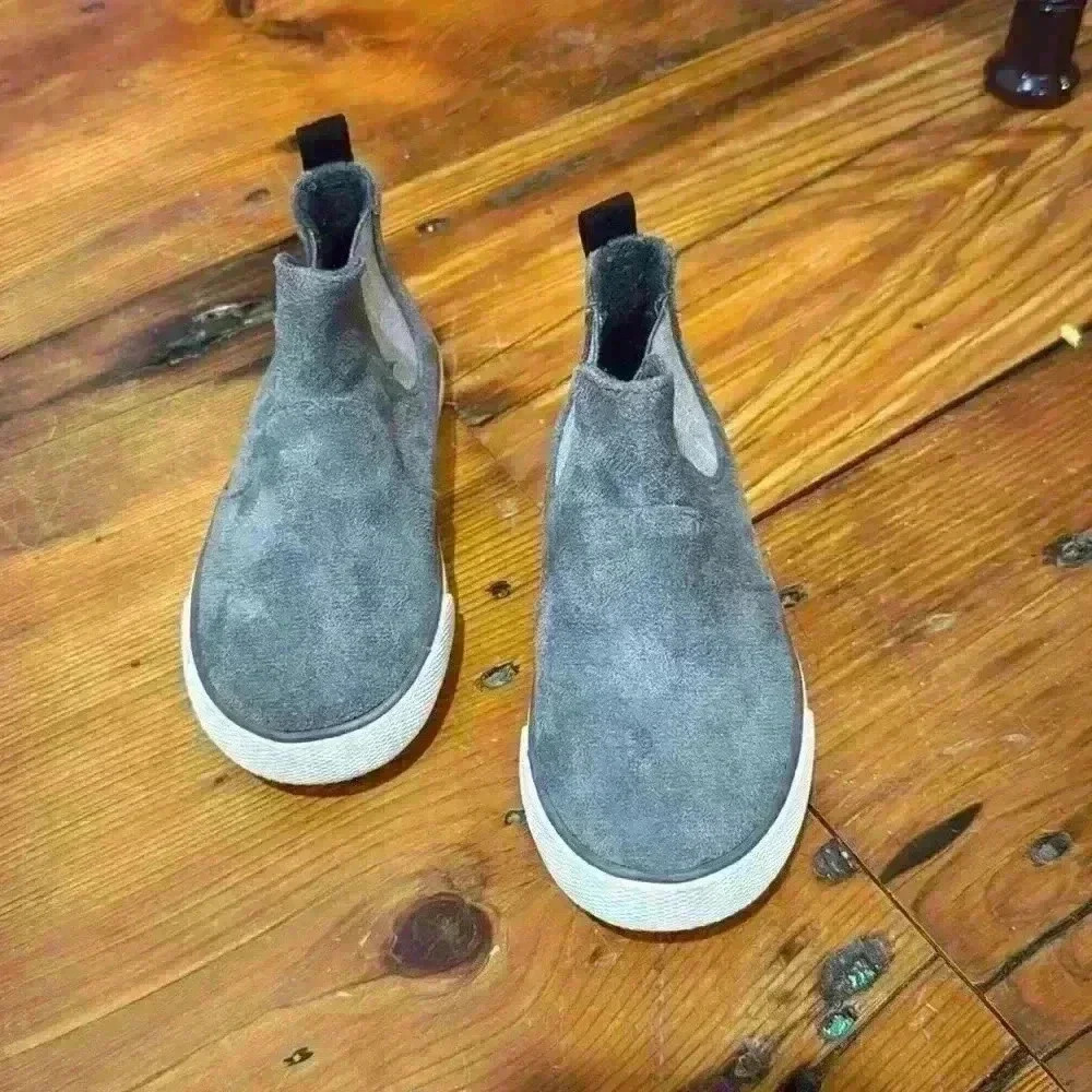 Cat & Jack Anton Gray Mid Top Sneakers Slip On Boots Size 8